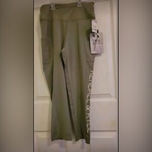 Kendall & Kylie Sage Green Leggings, size Medium